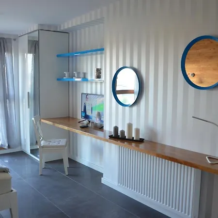 Blekitna Laguna Puck